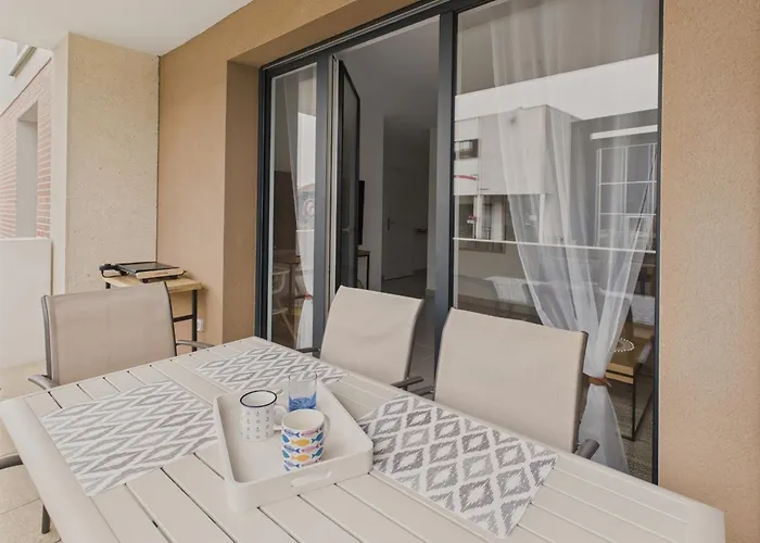 Plein Centre - Pour 6 Avec Balcon *